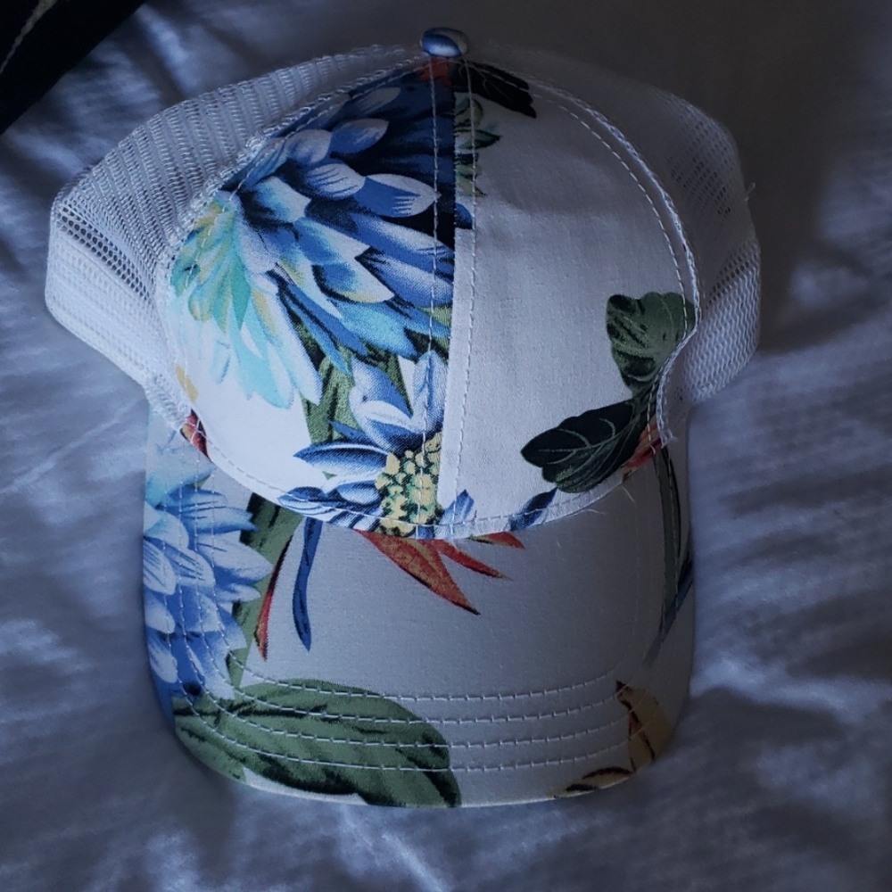 FLORAL HAT